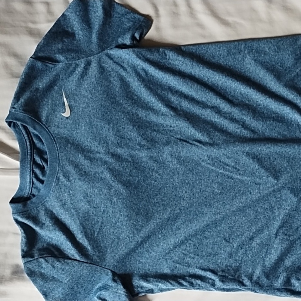 💥2/$25 Nike dry fit short sleeve shirt  women's size small